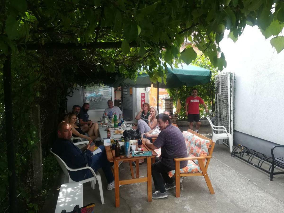 Hostel Trajan Donji Milanovac Extérieur photo